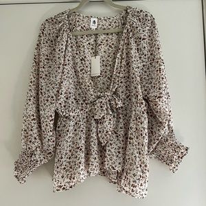*BRAND NEW* Deep-V Tie-Front Floral Blouse